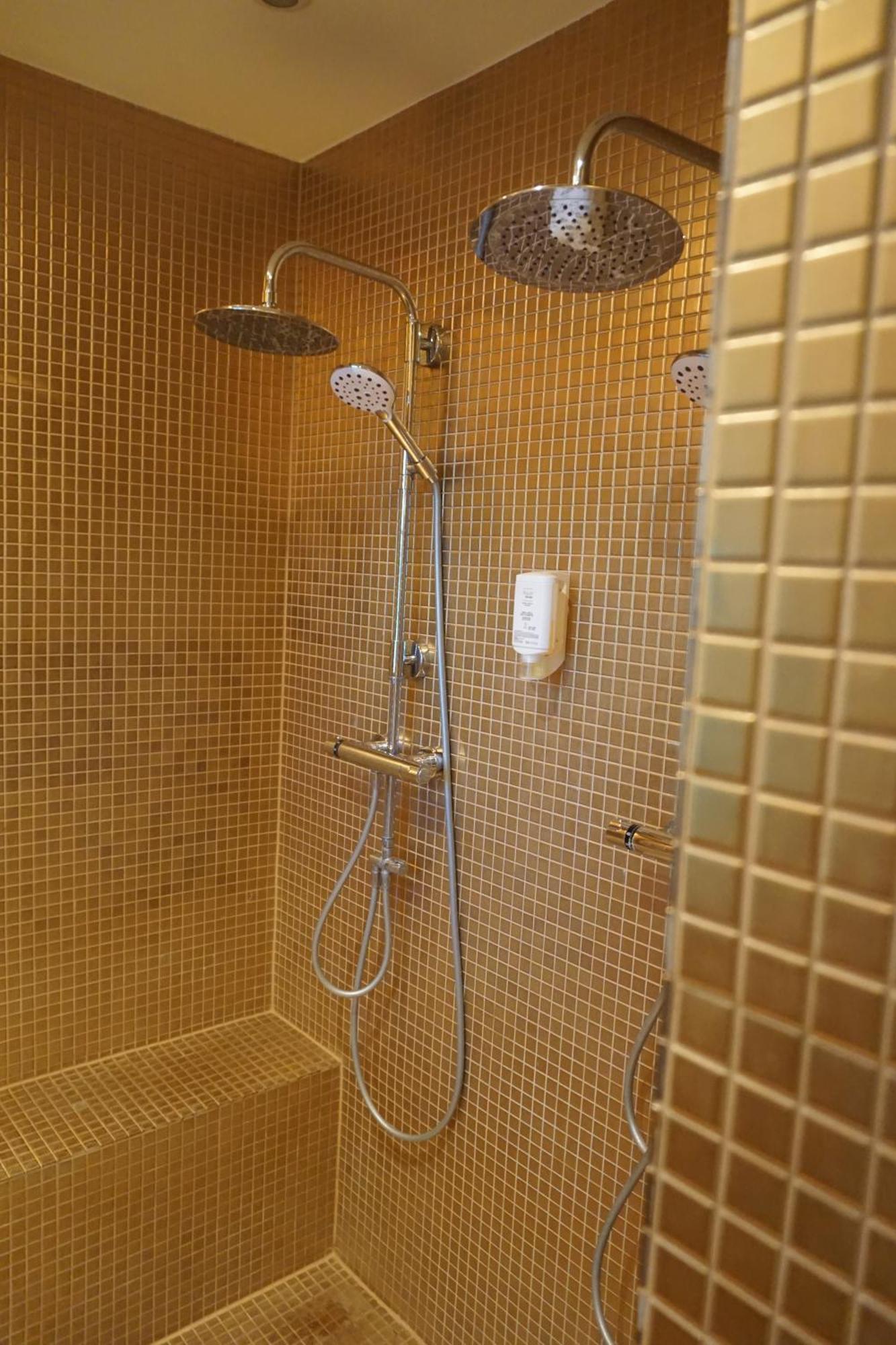 Hotel Bucheneck Линц ам Рейн Екстериор снимка
