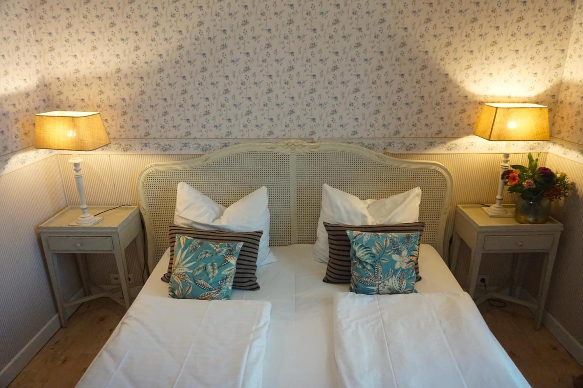 Hotel Bucheneck Линц ам Рейн Екстериор снимка