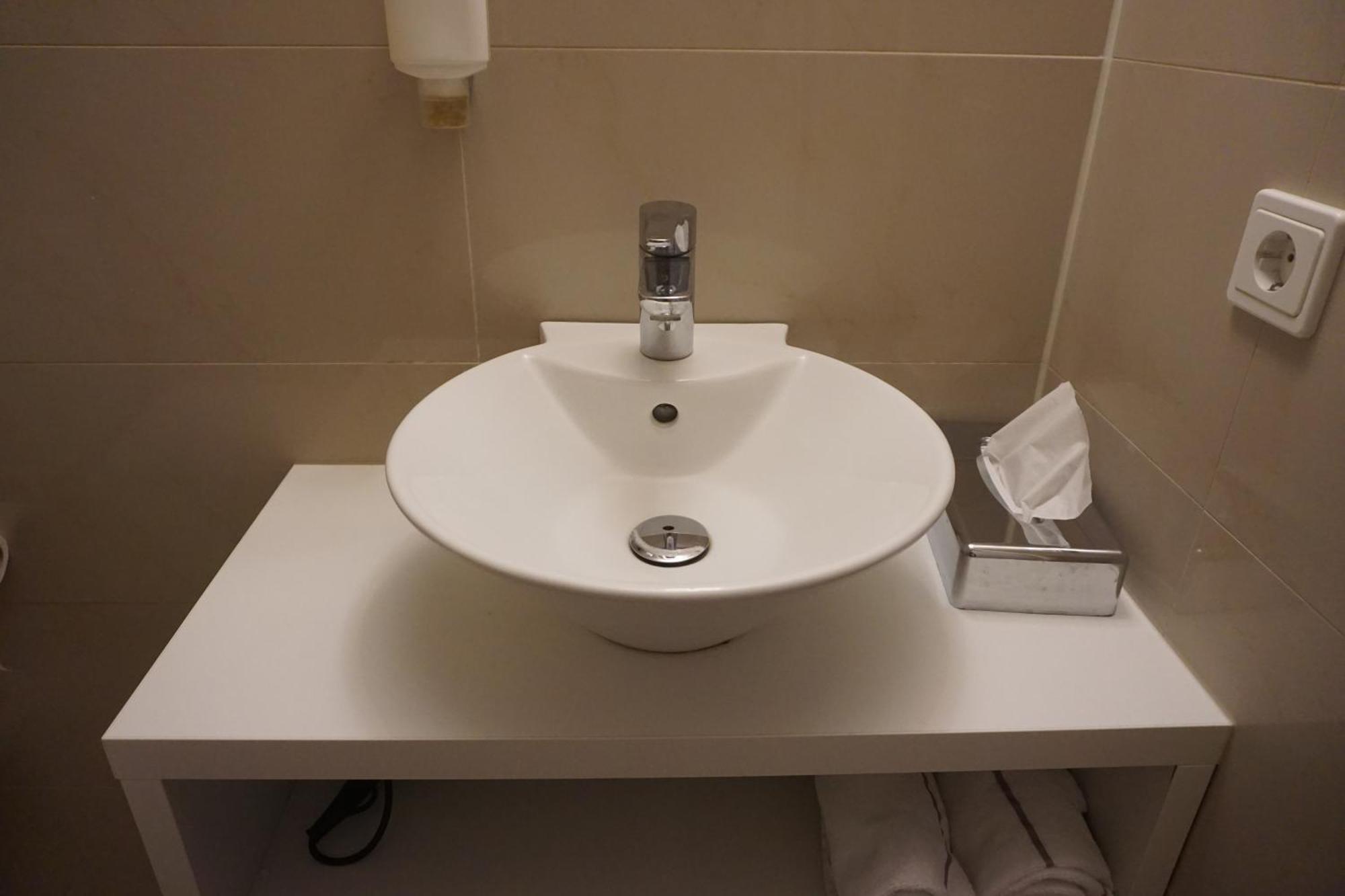 Hotel Bucheneck Линц ам Рейн Екстериор снимка