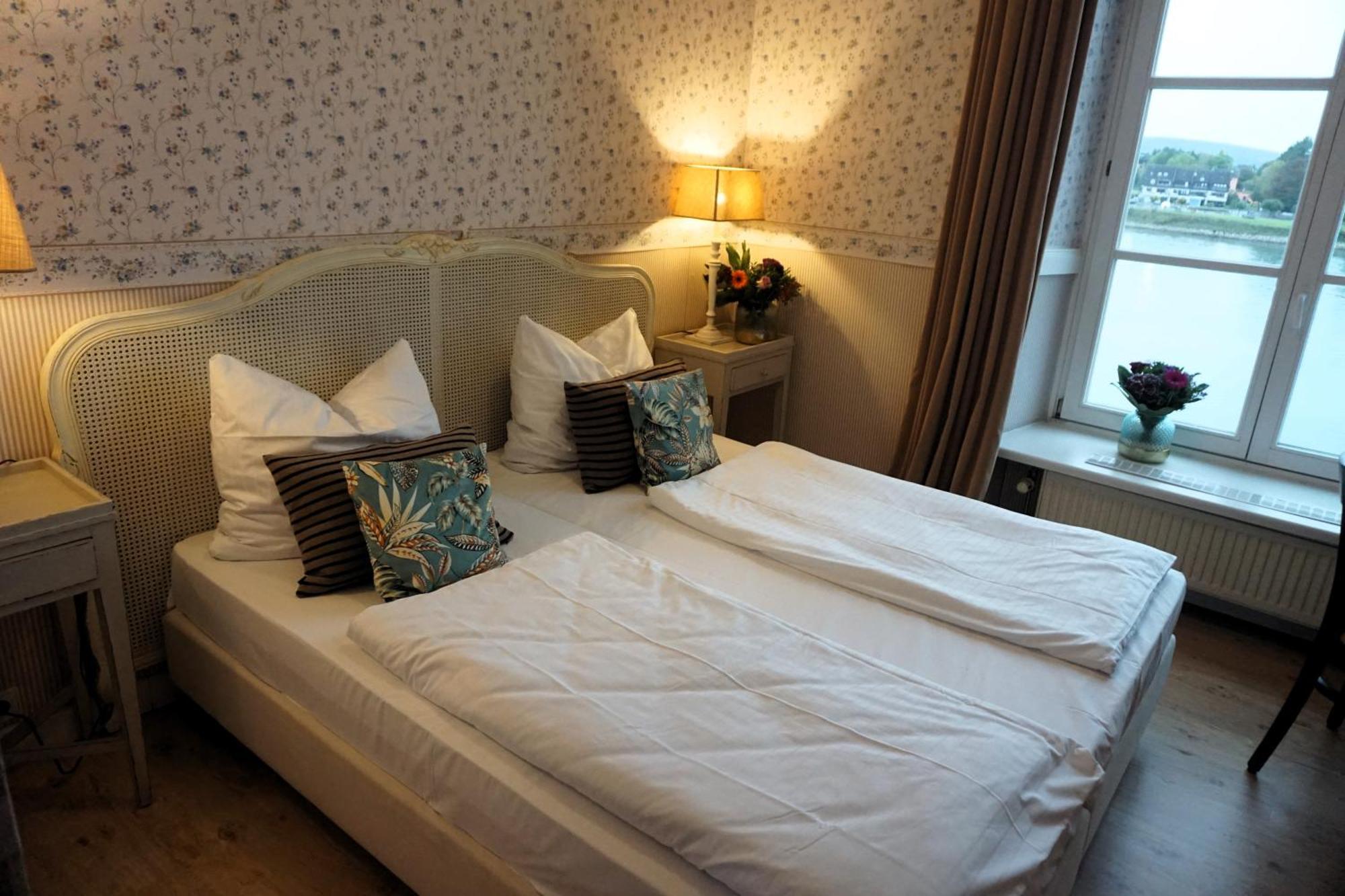 Hotel Bucheneck Линц ам Рейн Екстериор снимка